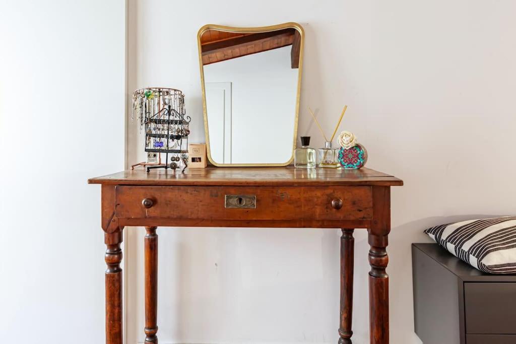 ミラノElegante Loft Su 2 Piani A 5 Minuti Da San Siroアパートメント エクステリア 写真