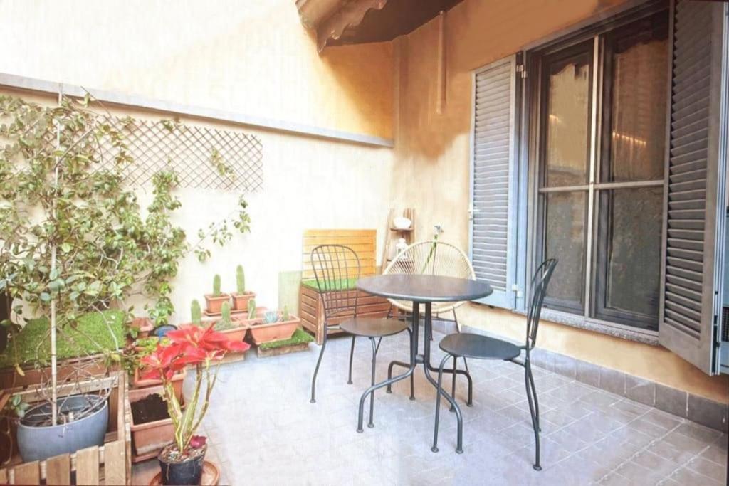 ミラノElegante Loft Su 2 Piani A 5 Minuti Da San Siroアパートメント エクステリア 写真