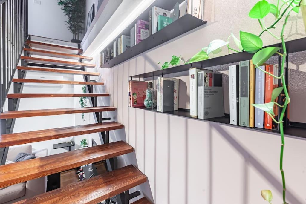 ミラノElegante Loft Su 2 Piani A 5 Minuti Da San Siroアパートメント エクステリア 写真